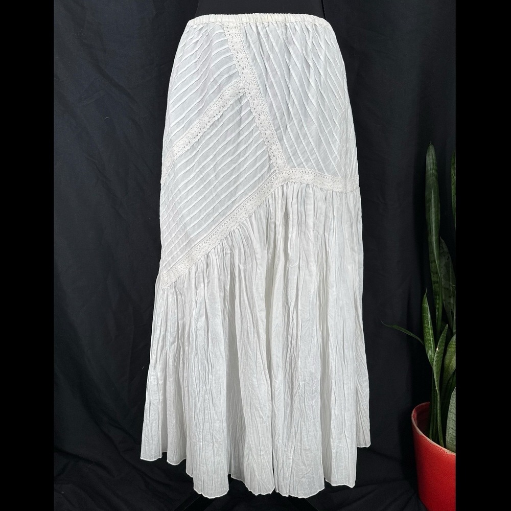 Vtg White Tiered Maxi Skirt M Boho Cottage Prairie Y2K Coastal Country Festival